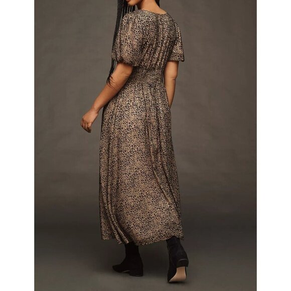 The Katerina Button-Front Dress: Velvet Edition 16W Plus Size - Picture 2 of 3